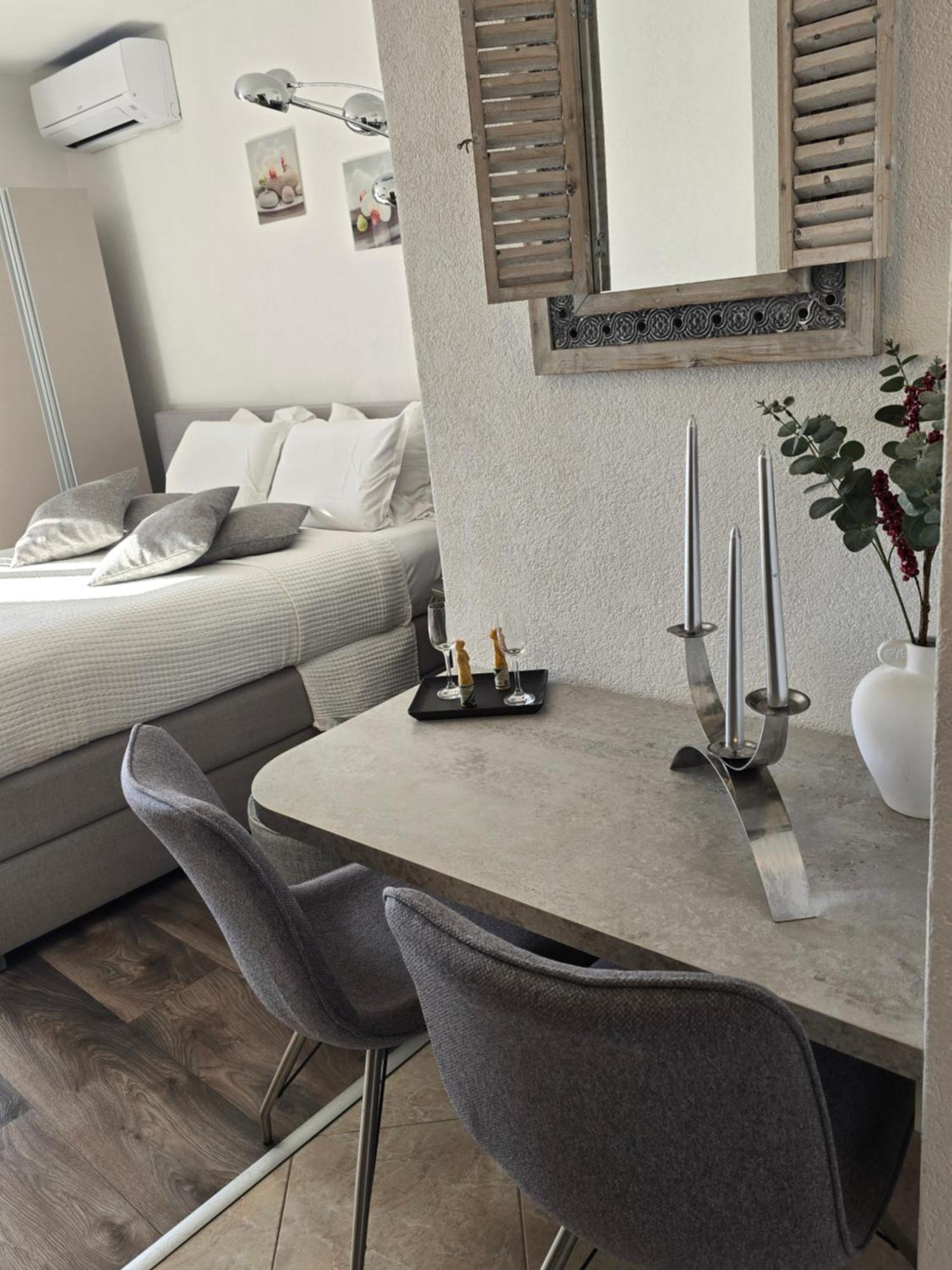 Apartments Iris ブレラ エクステリア 写真